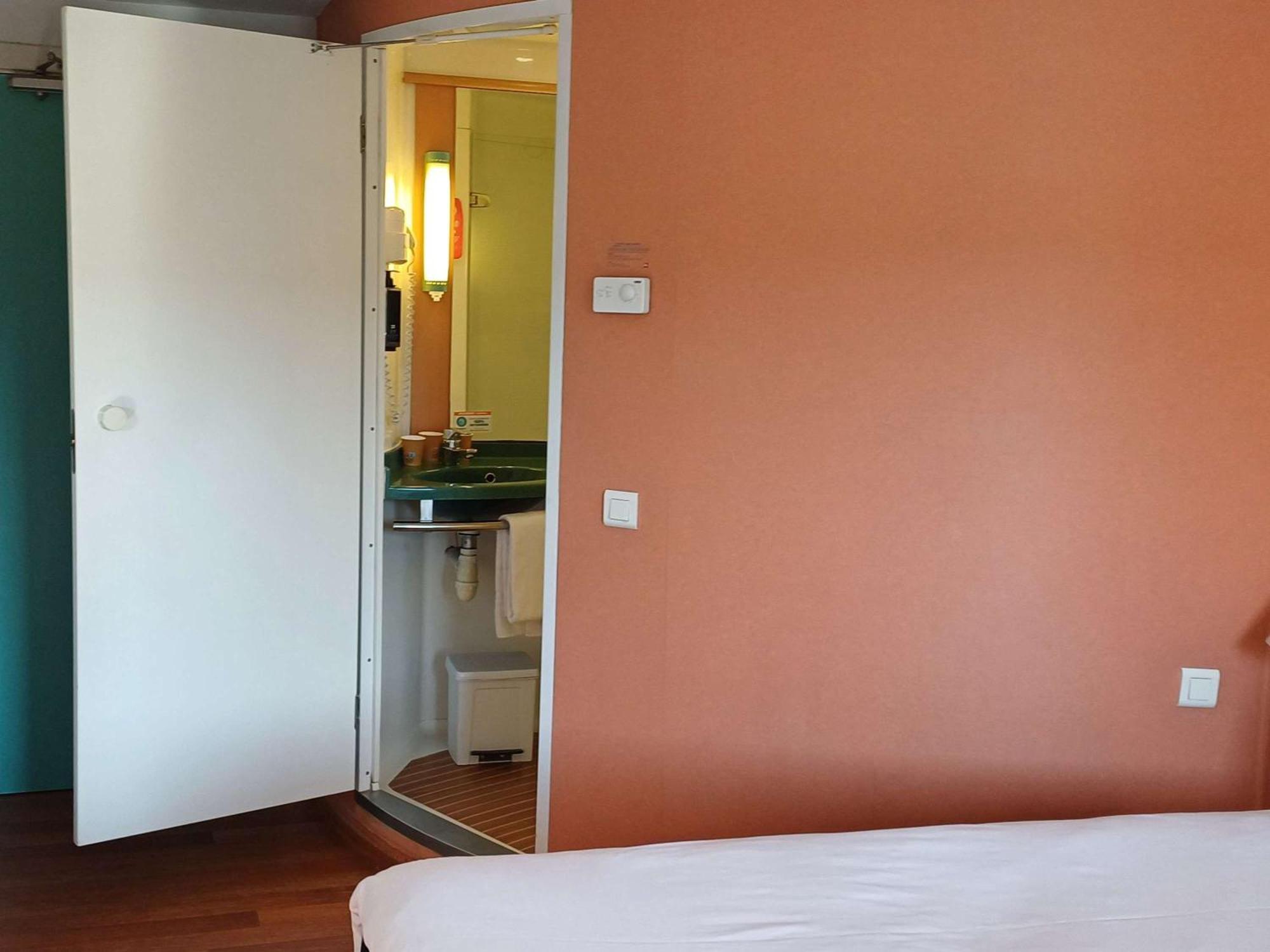 ไอบิส อาลิกันเต Hotel ภายนอก รูปภาพ